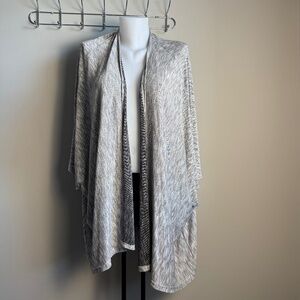 Steve Madden Women's‎ OS Short Sleeve Rayon Open Cover Up Top Casual Office